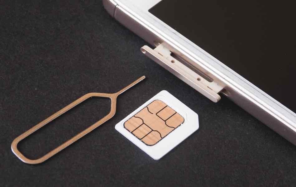 Use Dual SIM Cards in iPhone